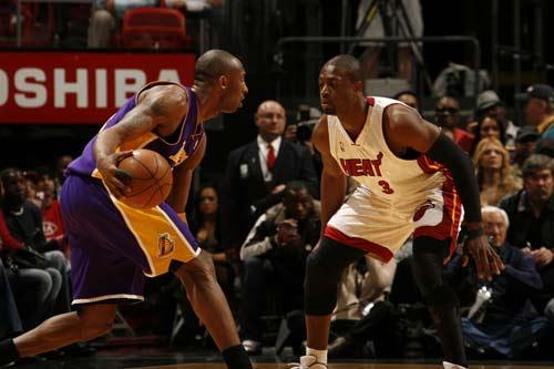 邵佳一独立带队时间不足一年半，此前曾担任国足助教（出任主帅未满一年半，邵佳一此前为国足助教）