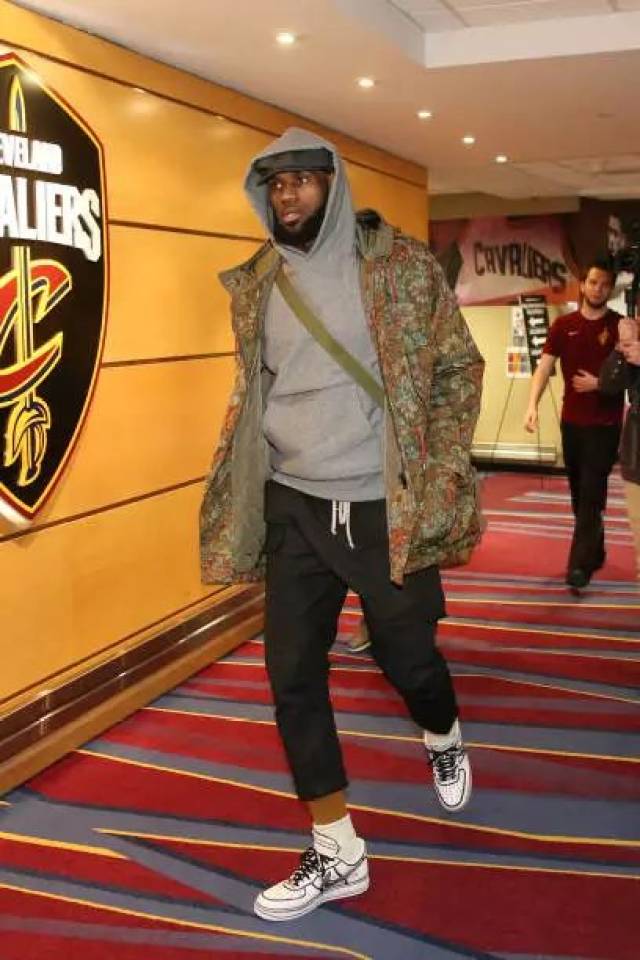 天津食品集团男排主场惜败（天津食品集团男排主场憾负）