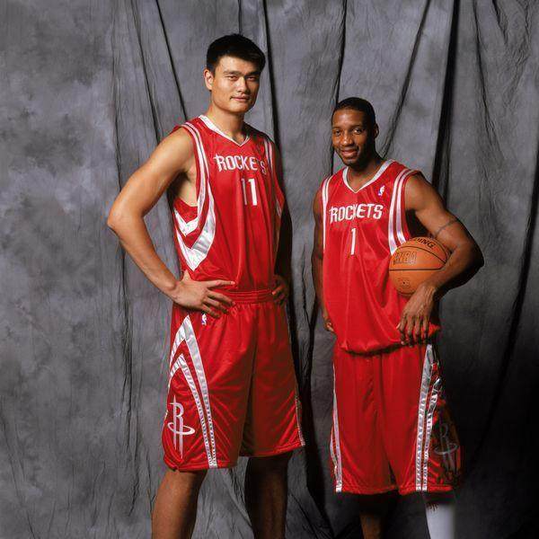 篮球CBA新赛季赛程出炉，焦点战不断（CBA新赛季赛程官宣，焦点对决接连上演）