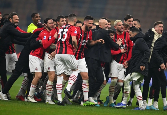 媒体人：中国女足有必要请洋帅吗，面上是孙雯管，实际是谁？（媒体人质疑：中国女足是否该聘请外籍主帅？表面由孙雯主管，真正拍板者是谁？）