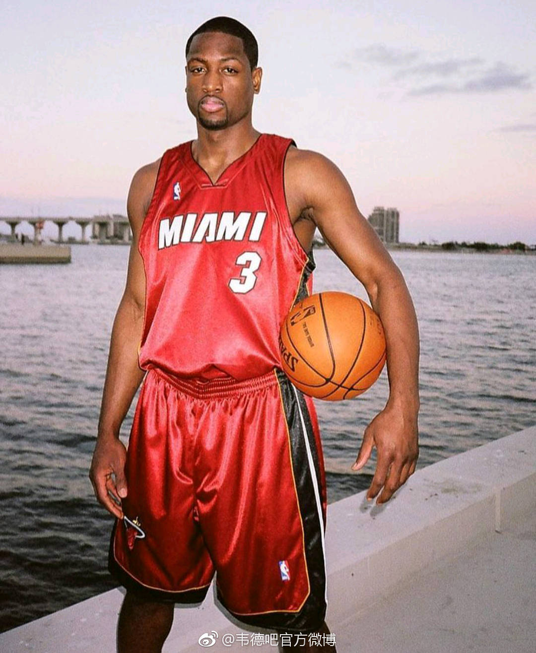 澳超官方：塔拉伊、萨拉斯当选10月／11月最佳教练／球员（澳超官宣：塔拉伊、萨拉斯荣膺10-11月最佳教练与最佳球员）