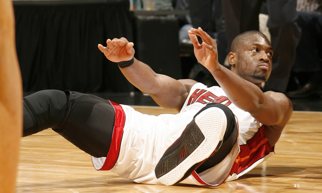 六台：拉莫斯倾向回欧洲踢球，以便世界杯前重回西班牙队（六台：拉莫斯倾向重返欧洲联赛，力争在世界杯前回归西班牙队）