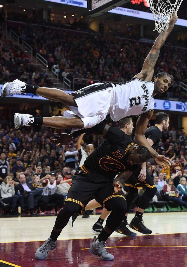 佳夫：上场机会不多让我决定离开米兰；希望米兰能拿联赛冠军（佳夫：出场时间有限促我告别米兰，仍盼米兰夺得联赛冠军）