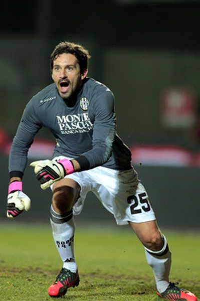 阿隆索暴怒！弗兰-加西亚一分钟两黄染红（弗兰-加西亚一分钟连吃两黄被罚下，阿隆索怒不可遏）