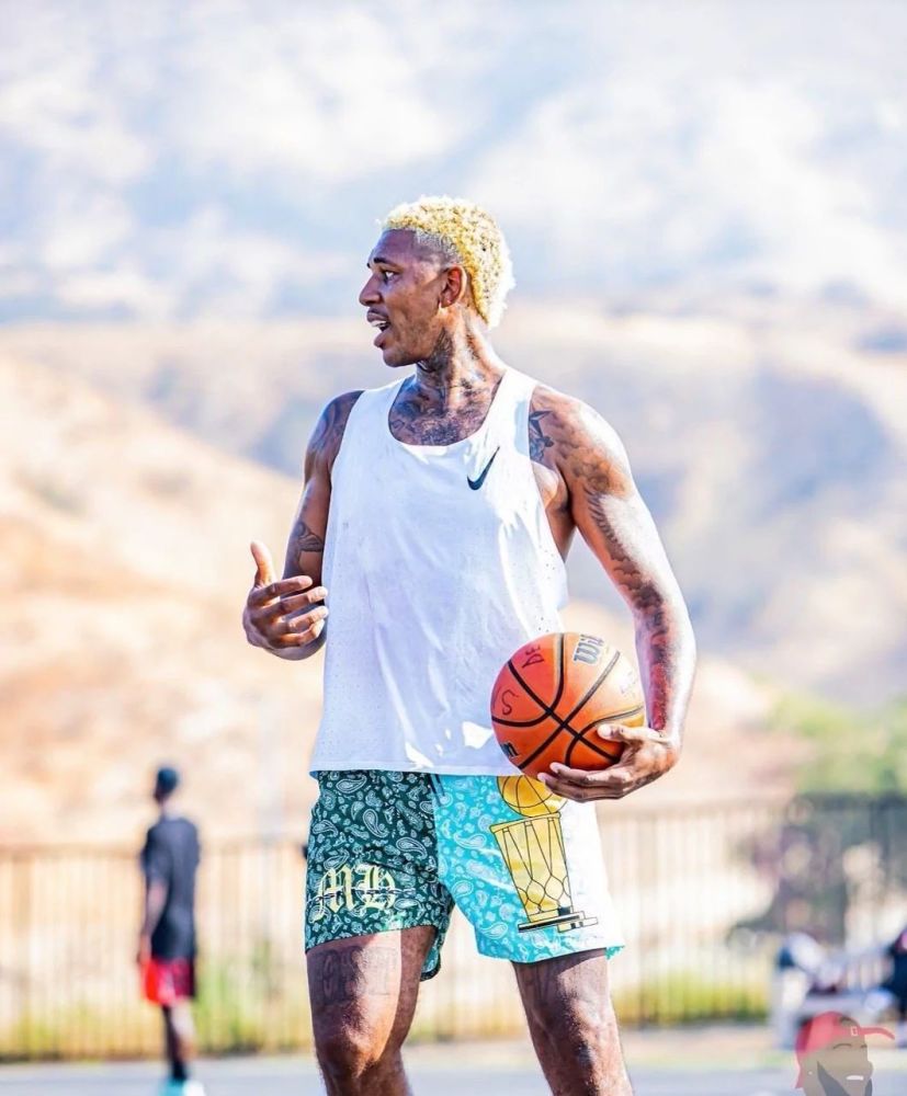 穆里尼奥：很明显我不会去执教皇马，甚至都不需要去讨论（穆里尼奥：我肯定不会执教皇马，这个话题无需讨论）