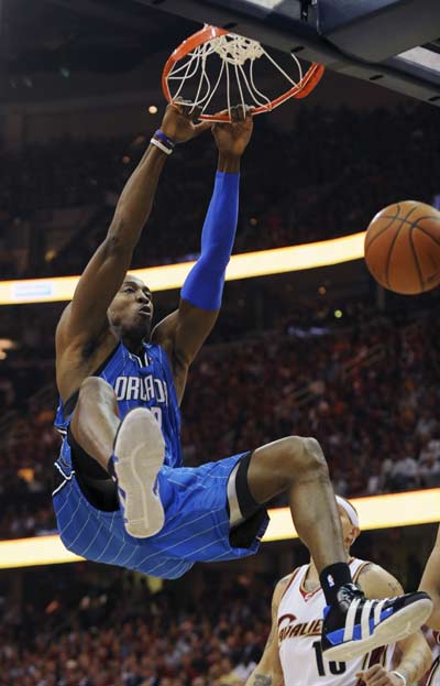 罗马推出黑胶唱片版队歌：限量版售价49.9欧，普通版19.9欧（罗马发布队歌黑胶唱片：限量版49.9欧，标准版19.9欧）