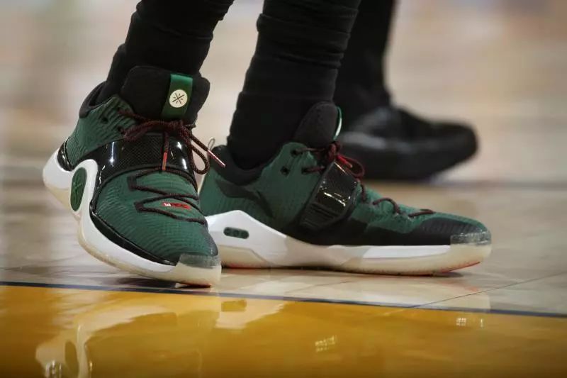 萨里：我们赢米兰是合理的；因西涅就像我儿子，俱乐部会决定（萨里：战胜米兰合情合理；因西涅像我儿子，去留由俱乐部定夺）