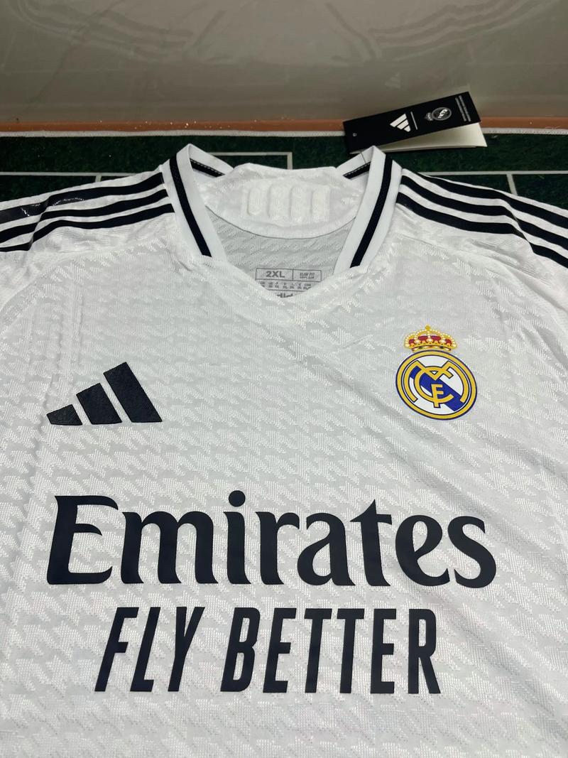 皇马维尼修斯关键进球锁定胜局（维尼修斯制胜球助皇马拿下三分）