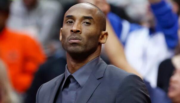 周琦缺阵，挑战重重，球队如何逆境求生？（周琦缺席，困境当前，球队如何破局突围？）