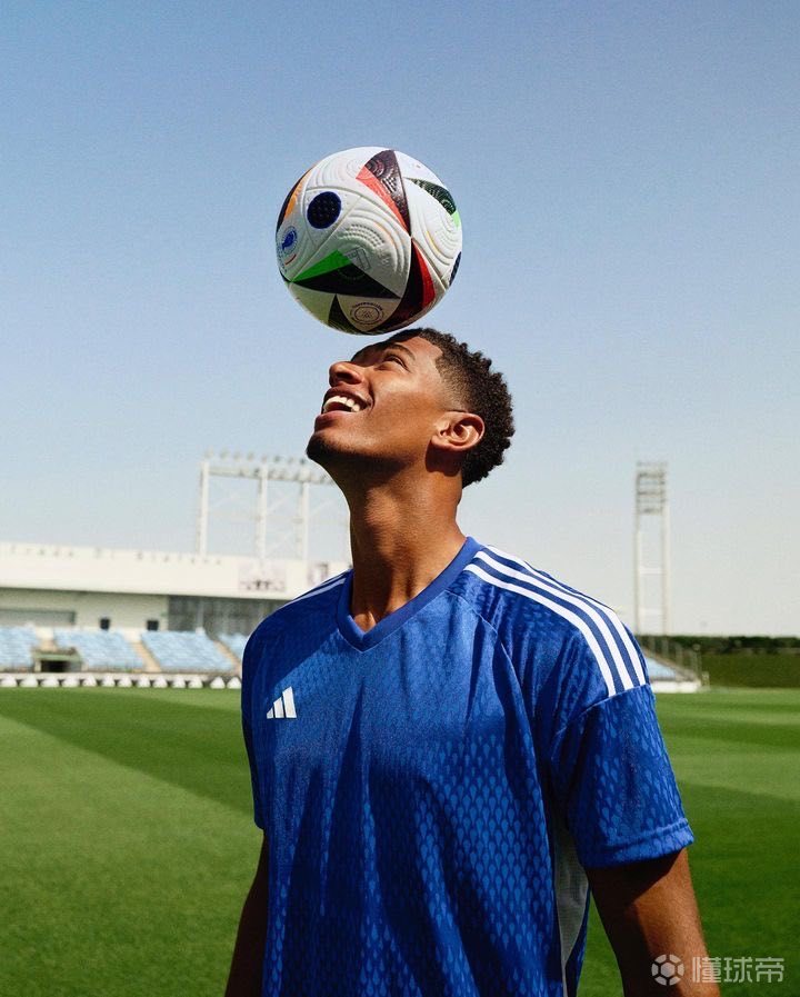 中超历年亚军：申花第五次屈居亚军，超越国安、泰山排名第一（中超历届亚军榜：申花五度屈居第二，超越国安与泰山居首）